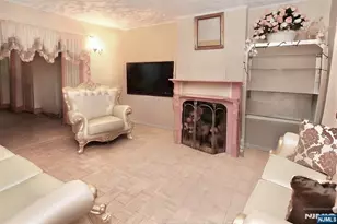 22-24 Kensington Pl, East Orange, NJ 07017 - Photo 2