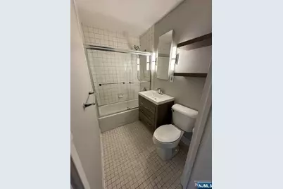 111 Mulberry Street 2R #2R, Newark, NJ 07102 - Photo 10