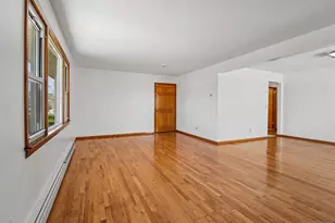436 Sylvan St, Saddle Brook Township, NJ 07663 - Photo 4