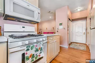 308 Brittany 308, Wayne, NJ 07470 - Photo 16