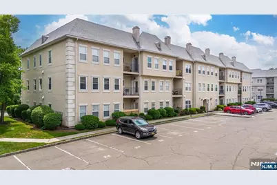 308 Brittany 308 #308, Wayne, NJ 07470 - Photo 2