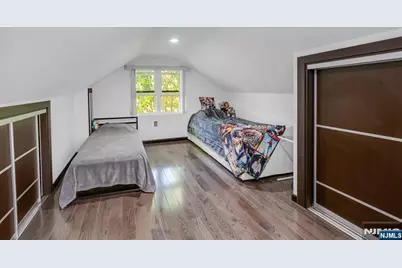 247 Glenwood Avenue, Leonia, NJ 07605 - Photo 24