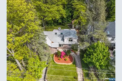 247 Glenwood Avenue, Leonia, NJ 07605 - Photo 40