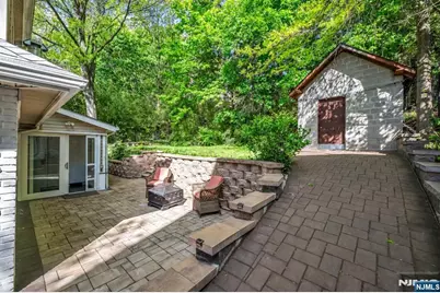 247 Glenwood Avenue, Leonia, NJ 07605 - Photo 38