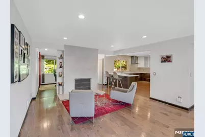 247 Glenwood Avenue, Leonia, NJ 07605 - Photo 4