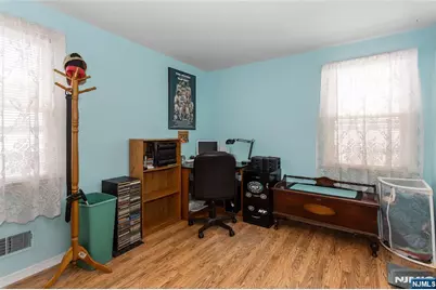 126 18th Avenue, Elmwood Park, NJ 07407 - Photo 20