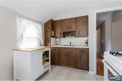 126 18th Avenue, Elmwood Park, NJ 07407 - Photo 28