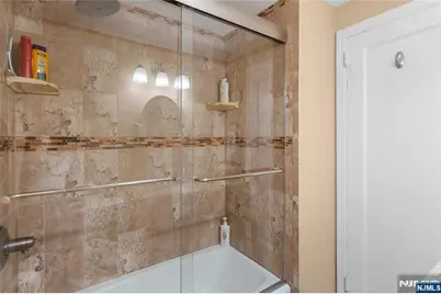 126 18th Avenue, Elmwood Park, NJ 07407 - Photo 18