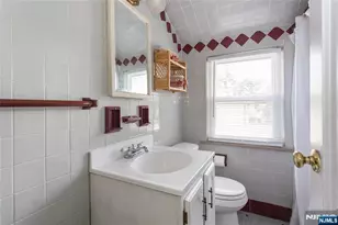 126 18th Ave, Elmwood Park, NJ 07407 - Photo 32