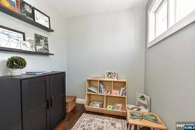 121 Vreeland Avenue, Midland Park, NJ 07432 - Photo 10