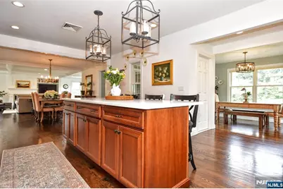 121 Vreeland Avenue, Midland Park, NJ 07432 - Photo 8