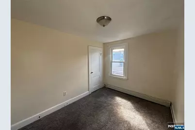 271 Vermont Avenue, Irvington, NJ 07111 - Photo 2