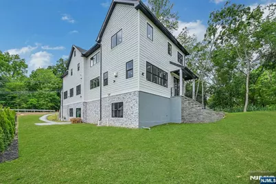 48 Pulis Avenue, Mahwah, NJ 07430 - Photo 32