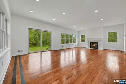 48 Pulis Avenue, Mahwah, NJ 07430 - Photo 4