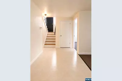 304 Loren Court, Northvale, NJ 07647 - Photo 4