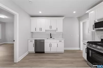 534 Morris Street, Orange, NJ 07050 - Photo 28