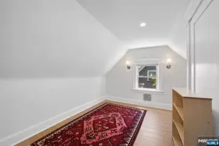 10 Mountain Pl, Montclair, NJ 07043 - Photo 14
