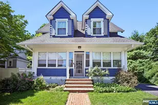 10 Mountain Pl, Montclair, NJ 07043 - Photo 2
