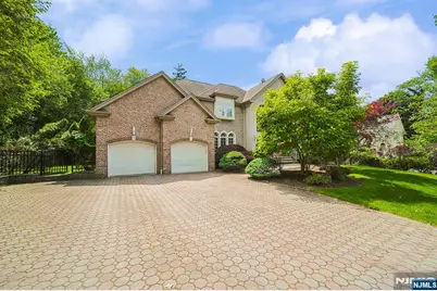 6 Maplewood Road, Closter, NJ 07624 - Photo 2