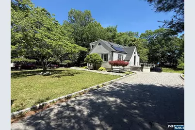 252 Crescent Avenue, Ramsey, NJ 07446 - Photo 2