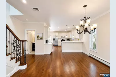 78 Lincoln Avenue, Cliffside Park, NJ 07010 - Photo 4