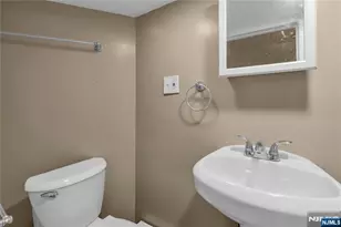 705 15th St, Newark, NJ 07103 - Photo 32