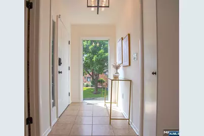 41 Sullivan Drive 4 #4, West Orange Township, NJ 07052 - Photo 4