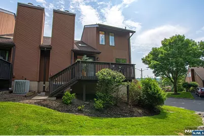 41 Sullivan Drive 4 #4, West Orange Township, NJ 07052 - Photo 14
