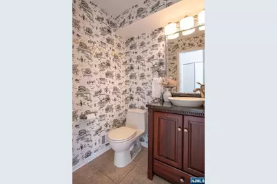 41 Sullivan Drive 4 #4, West Orange Township, NJ 07052 - Photo 6