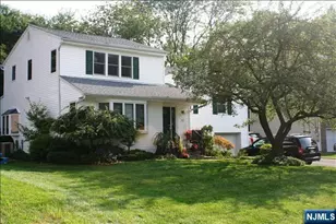 82 Heatherhill Rd, Cresskill, NJ 07626 - Photo 1