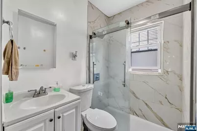 41 Berkeley Place, Bloomfield, NJ 07003 - Photo 8