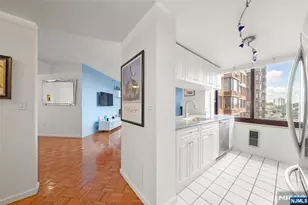 100 Old Palisade Road 1801, Fort Lee, NJ 07024 - Photo 10
