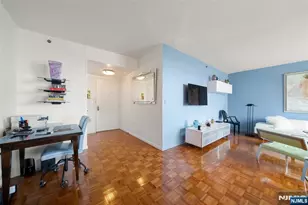 100 Old Palisade Road 1801, Fort Lee, NJ 07024 - Photo 4