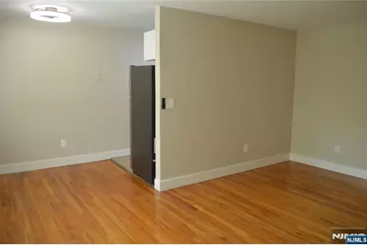455 Fairview Avenue 9 #9, Fairview, NJ 07022 - Photo 4