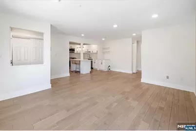 24 Mallard Court 110 #110, Englewood, NJ 07631 - Photo 4