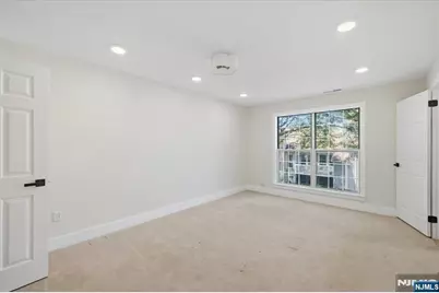24 Mallard Court 110 #110, Englewood, NJ 07631 - Photo 12