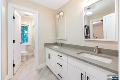 70 Columbus Drive, Tenafly, NJ 07670 - Photo 22