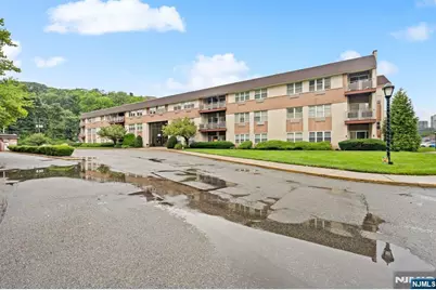 1111 River Road C32 #C32, Edgewater, NJ 07020 - Photo 2