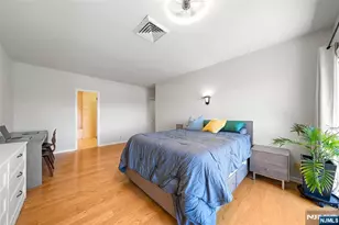 300 Gorge Road 62, Cliffside Park, NJ 07010 - Photo 16