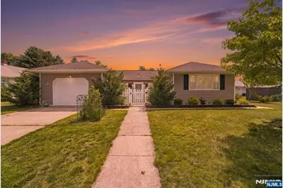 20 Le Lamentin, Berkeley, NJ 08757 - Photo 2
