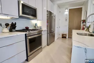 332 Newark Ave 4A, Jersey City, NJ 07302 - Photo 8