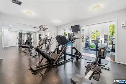 546 Windsor Drive, Palisades Park, NJ 07650 - Photo 18