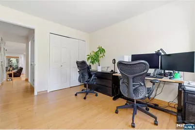 546 Windsor Drive, Palisades Park, NJ 07650 - Photo 16