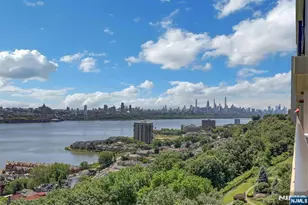 4 Horizon 1022, Fort Lee, NJ 07024 - Photo 2