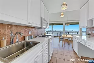 4 Horizon 1022, Fort Lee, NJ 07024 - Photo 12