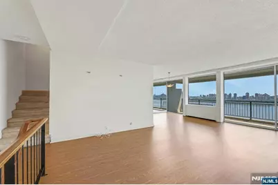 4 Horizon 1022 #1022, Fort Lee, NJ 07024 - Photo 8