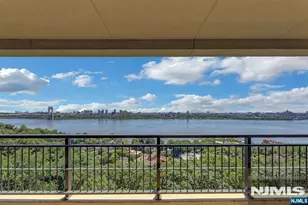 4 Horizon 1022, Fort Lee, NJ 07024 - Photo 16