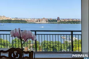 4 Horizon 1022, Fort Lee, NJ 07024 - Photo 4