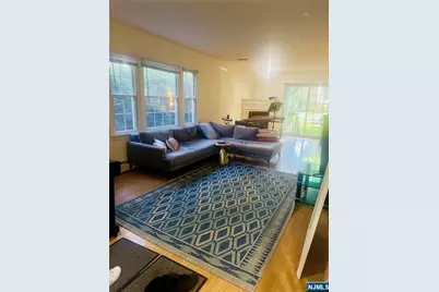 82 Hickory Court, Tenafly, NJ 07670 - Photo 2