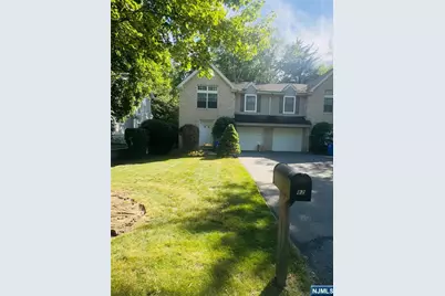 82 Hickory Court, Tenafly, NJ 07670 - Photo 1